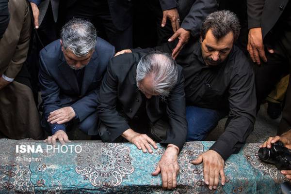 تشییع جنازه عزت الله انتظامی مجید انتظامی