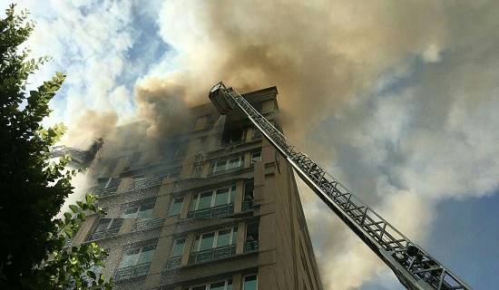 آتش سوزی ساختمان 10 طبقه در تهران + تصاویر 1
