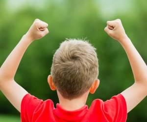 15 راه ساده برای تقویت اعتماد به نفس در کودکان