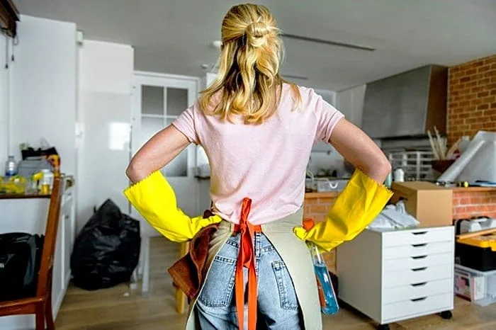 تمیز کردن محیط اطراف نظافت منزل