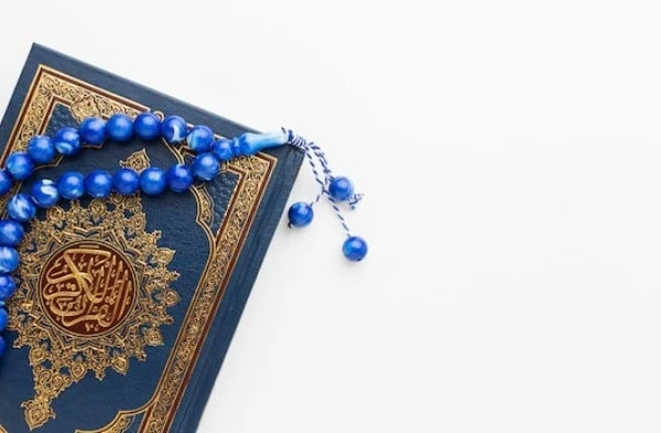 آیه من یتق الله با معنی و ترجمه آیه من یتق الله