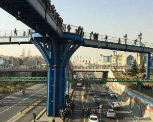خودکشی زن جوان از روی پل در میدان رسالت