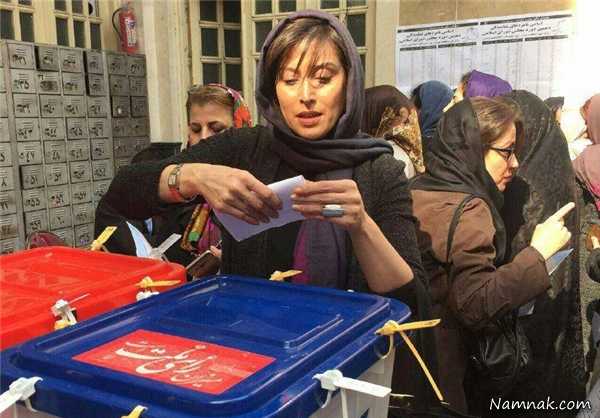 مهتاب کرامتی در حال رای دادن ، رای دادن بازیگران در انتخابات 94 ، بازیگران