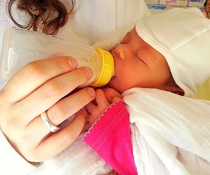شیر خوردن مکرر نوزاد