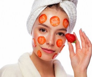 ماسک توت فرنگی