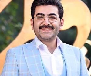 فرزاد حسنی