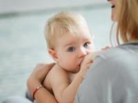 تغذیه کودک با شیر مادر