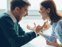 دعوای فیزیکی زن و شوهر