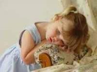 تنها ماندن کودک در خانه