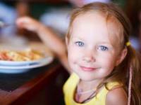 رستوران رفتن با نوزاد و کودک