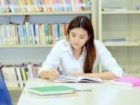 خواب آلودگی درس خواندن