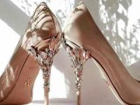 کفش پاشنه بلند