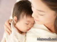 بغل كردن نوزاد