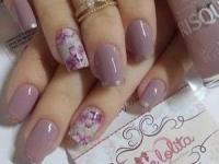 ناخن گل گلی