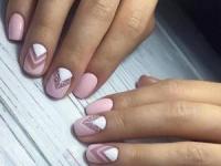طراحی ناخن با چسب نواری