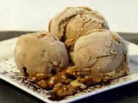 بستنی گردویی