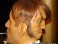 مردی با صورت شیطانی