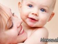 بغل كردن نوزاد