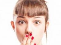 زمین خوردن دختر