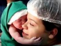 عشق نوزاد به مادر