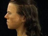 دختر 9000 سال پیش