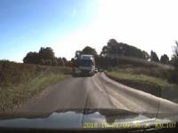 نجات از تصادف BMW با کامیون