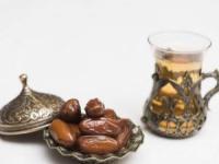 چای با خرما