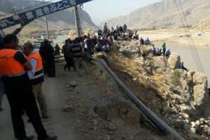 سقوط پراید به رودخانه