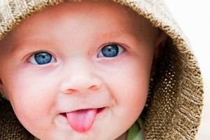 رنگ چشم نوزاد