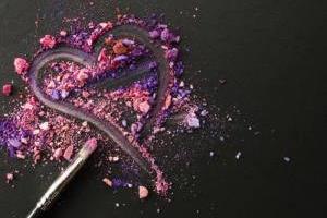 ترمیم پنکیک و رژگونه شکسته