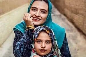 گلاره عباسی