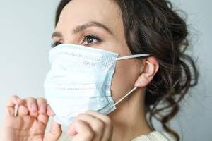 ماسک و بوی دهان