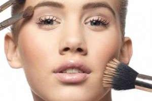آلرژی فصلی و آرایش