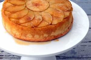 کیک سیب اسفنجی