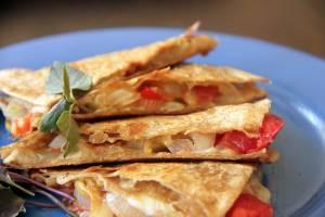 کویسادیلای سبزیجات و پنیر