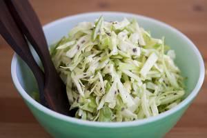 سالاد کاهو و کلم و زیره