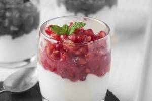 دسر ماست و انار