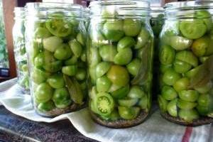 ترشی گوجه‌ی سبز