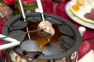 فوندو بورگي ينون