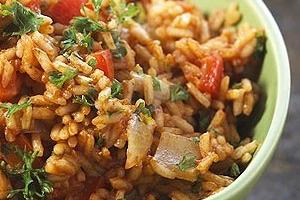 ﻿پلو قهوه ای با سبزیجات