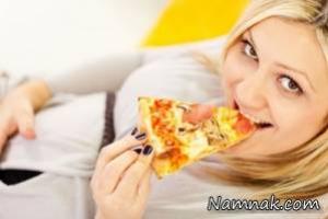 خوردن پیتزا