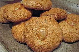 آجی بادام قرابیه