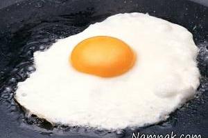 تخم مرغ های نیمرو