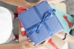 هدیه به خانم ها