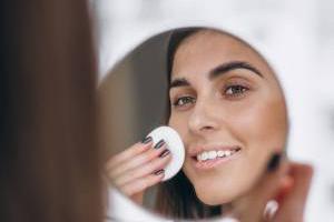 پاک کردن آرایش