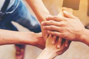 اس ام اس روز ارتباطات