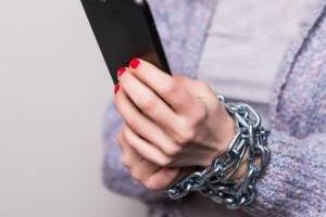 وابستگی به گوشی