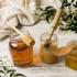 عسل یک غذای سرشار از مواد مغذی است که از ارزش غذایی بالایی برخوردار می باشد و مصرف عسل قبل از خواب فواید بی نظیری را برای بدن به همراه دارد. تاثیر باورنکردنی خوردن 1 قاشق عسل قبل خواب
