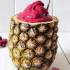 طرز تهیه اسموتی تمشک با کاسه آناناسی