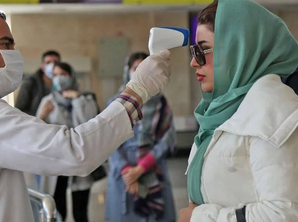 سنجیدن تب مسافران